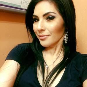 Meet your Posher, Naomi